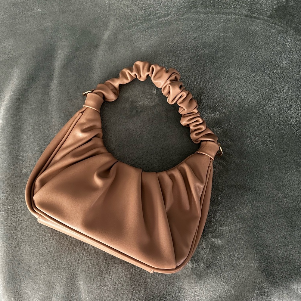 a sand tan beige handbag!